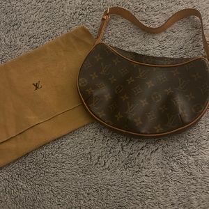 Louis Vuitton Hand bag